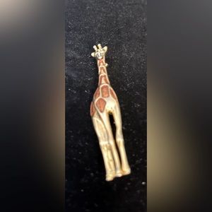 EUC. BROOCH Giraffe lapel pin or scatter pin,